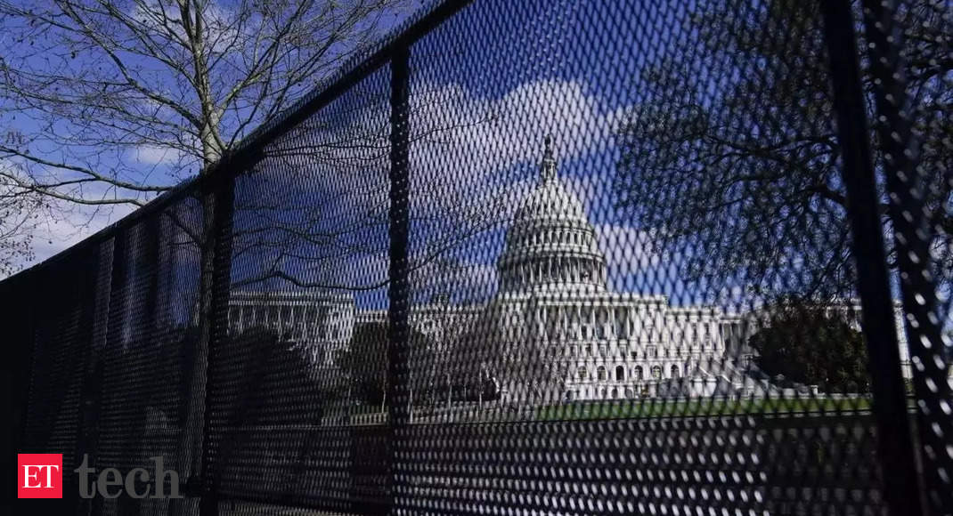 YouTube, Snap and TikTok executives take turns answering to Washington